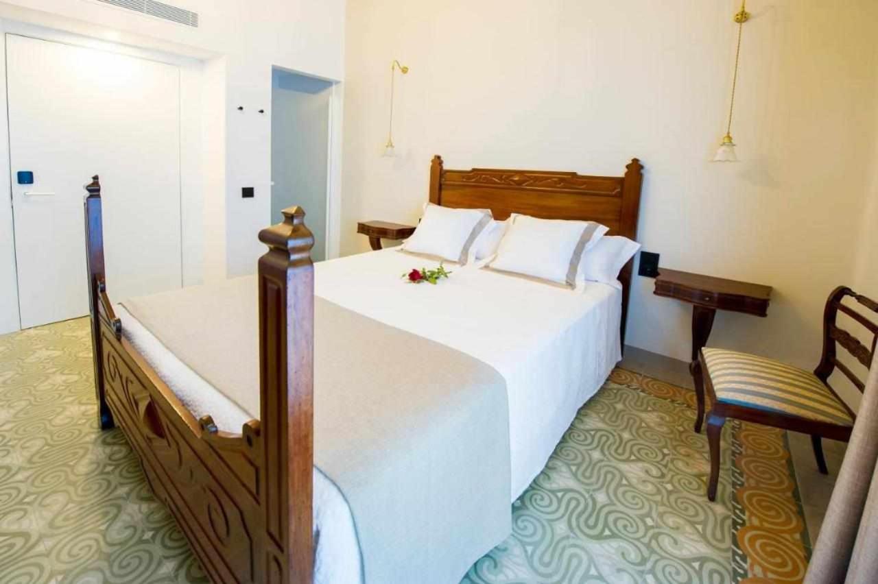 Bolet Casa Modernista Bed & Breakfast Castellvi de la Marca ภายนอก รูปภาพ