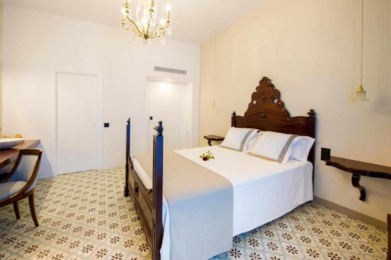 Bolet Casa Modernista Bed & Breakfast Castellvi de la Marca ภายนอก รูปภาพ