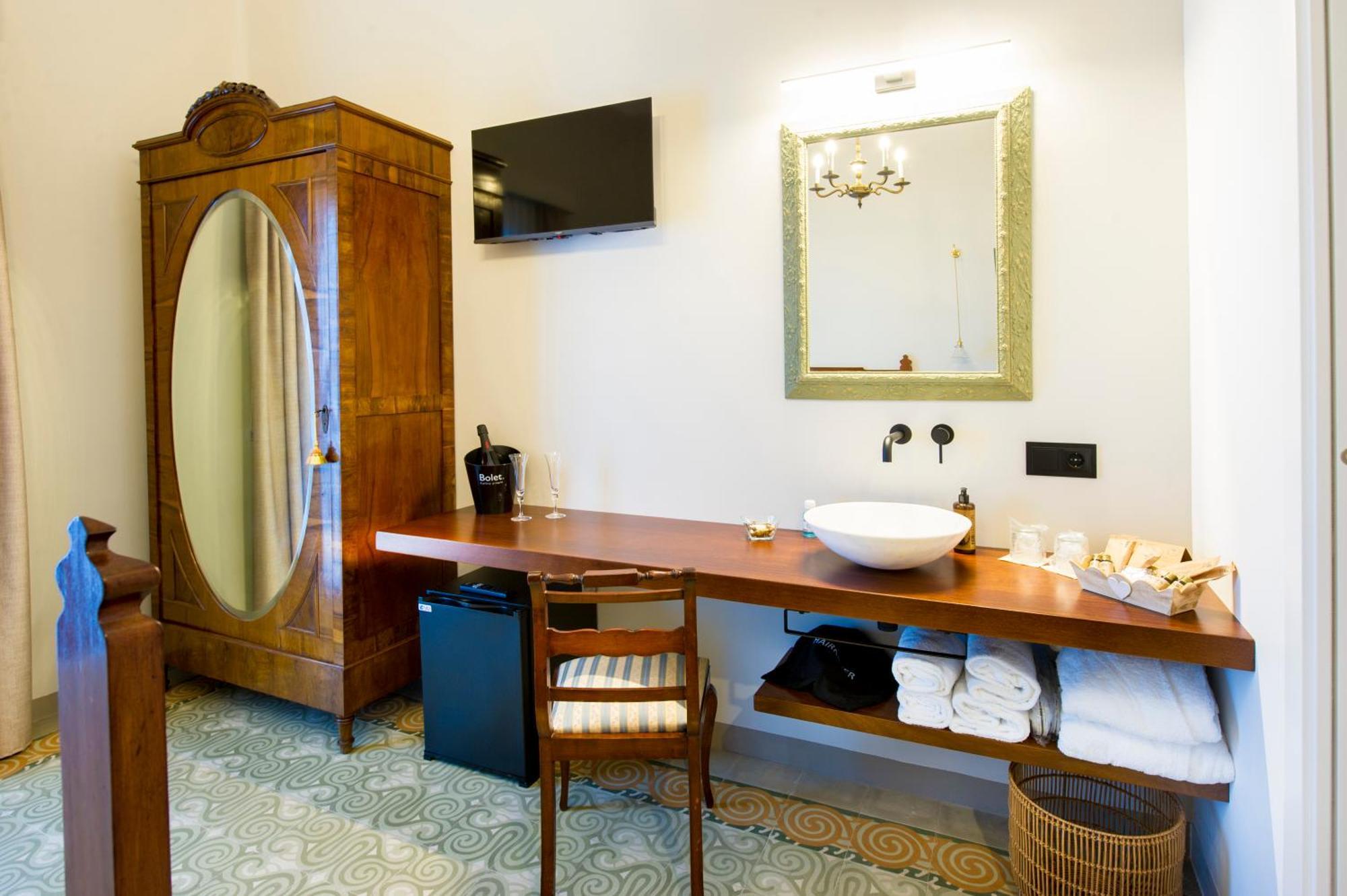 Bolet Casa Modernista Bed & Breakfast Castellvi de la Marca ภายนอก รูปภาพ