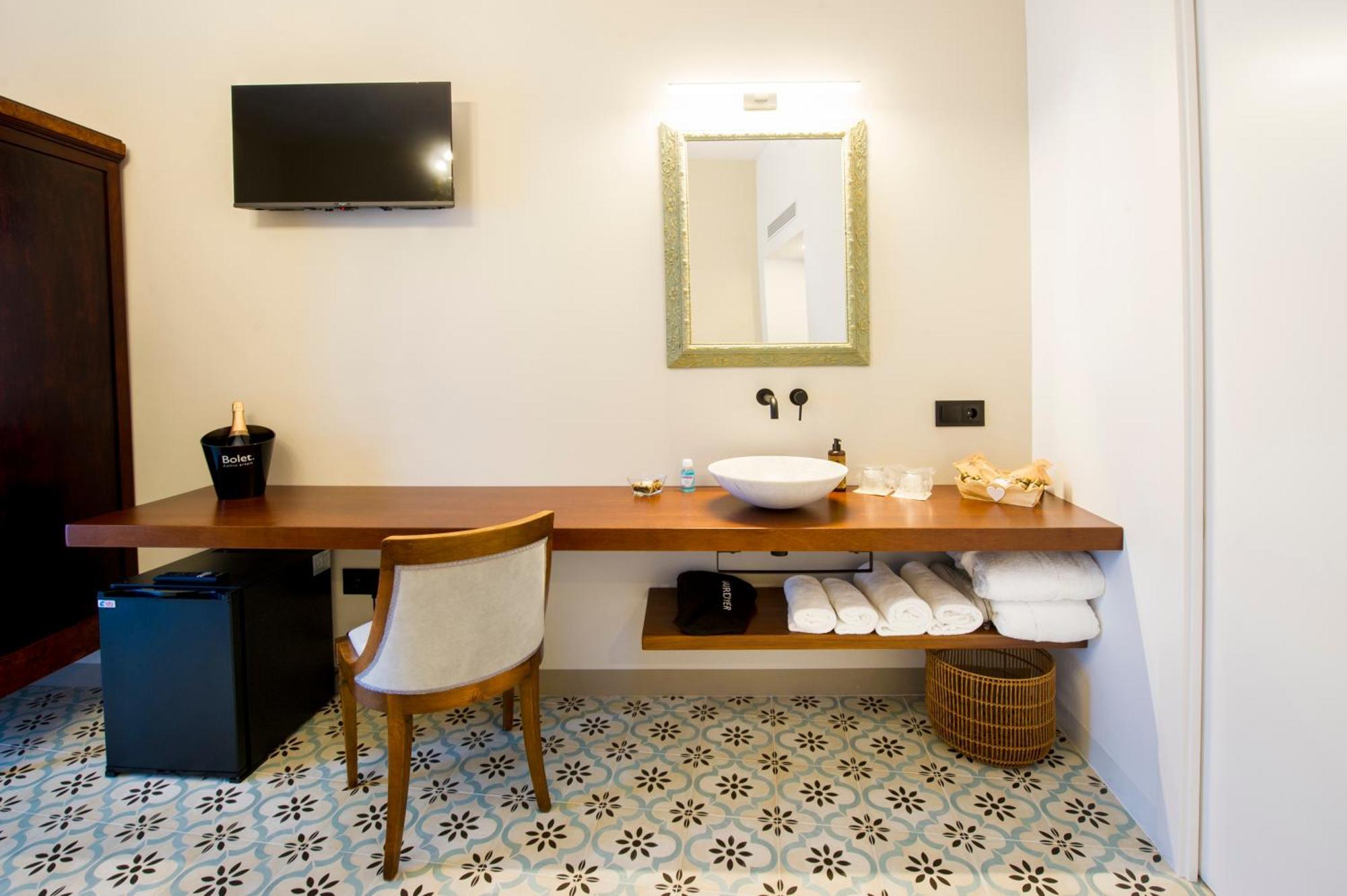Bolet Casa Modernista Bed & Breakfast Castellvi de la Marca ภายนอก รูปภาพ