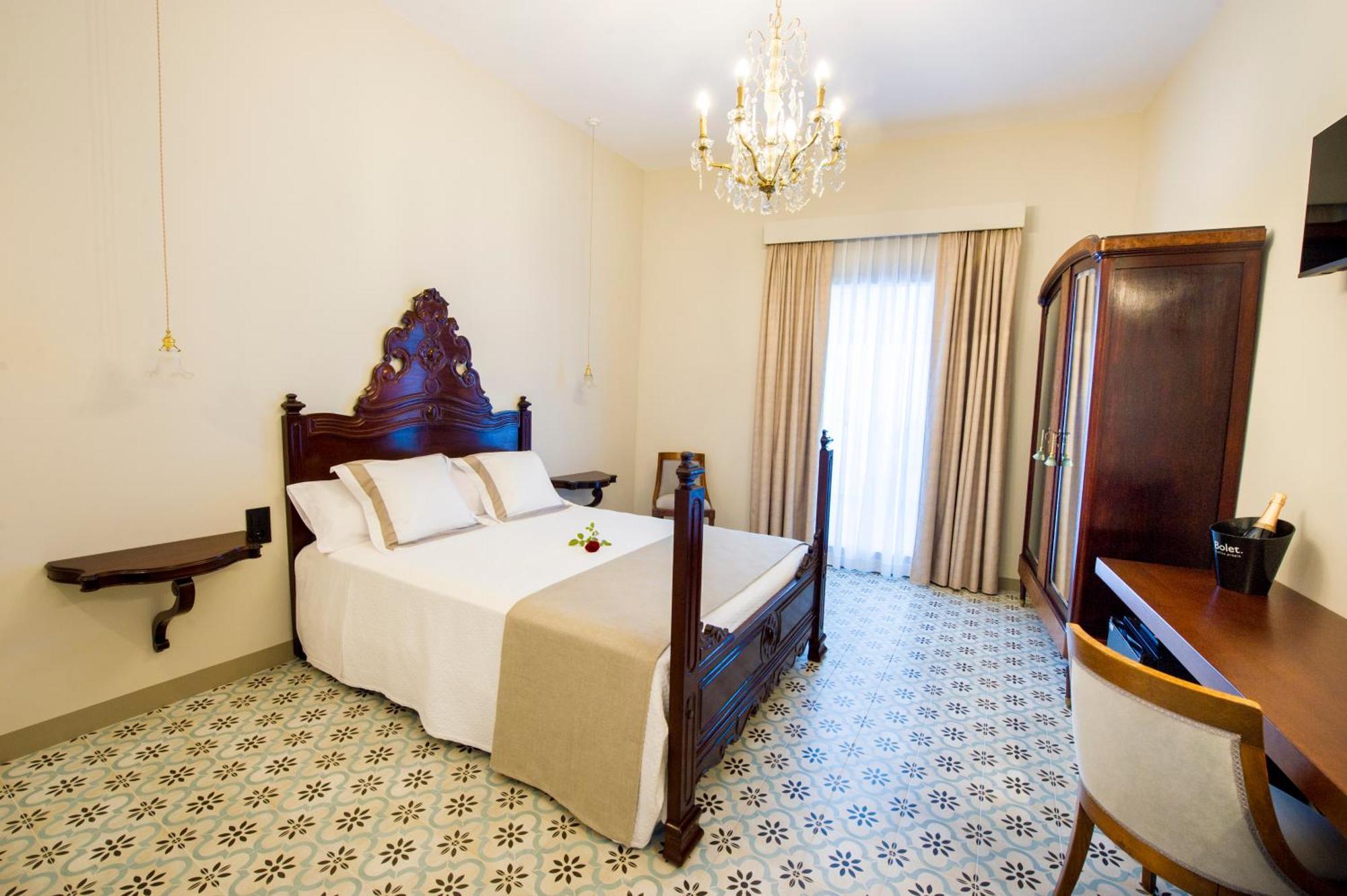Bolet Casa Modernista Bed & Breakfast Castellvi de la Marca ภายนอก รูปภาพ