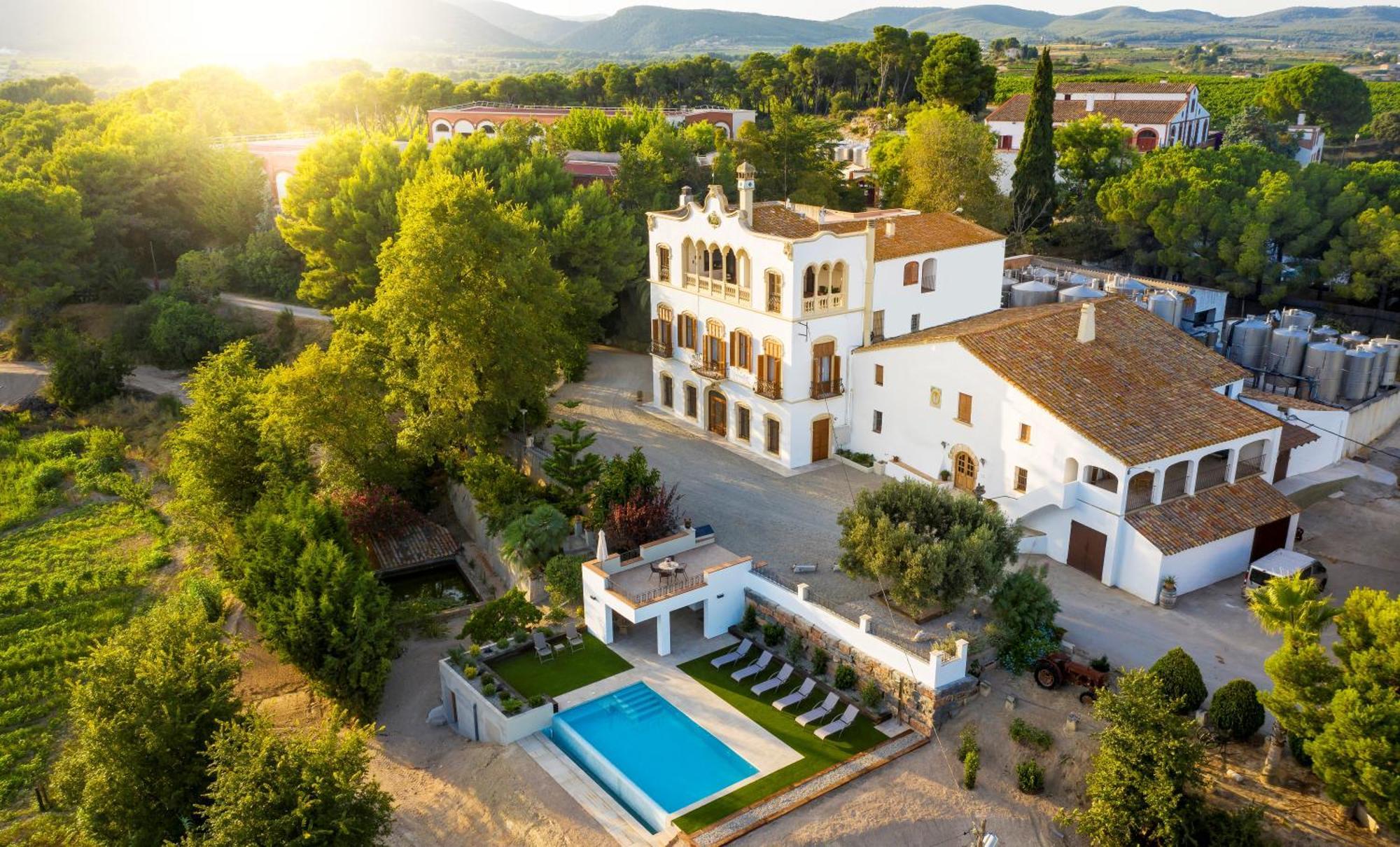 Bolet Casa Modernista Bed & Breakfast Castellvi de la Marca ภายนอก รูปภาพ
